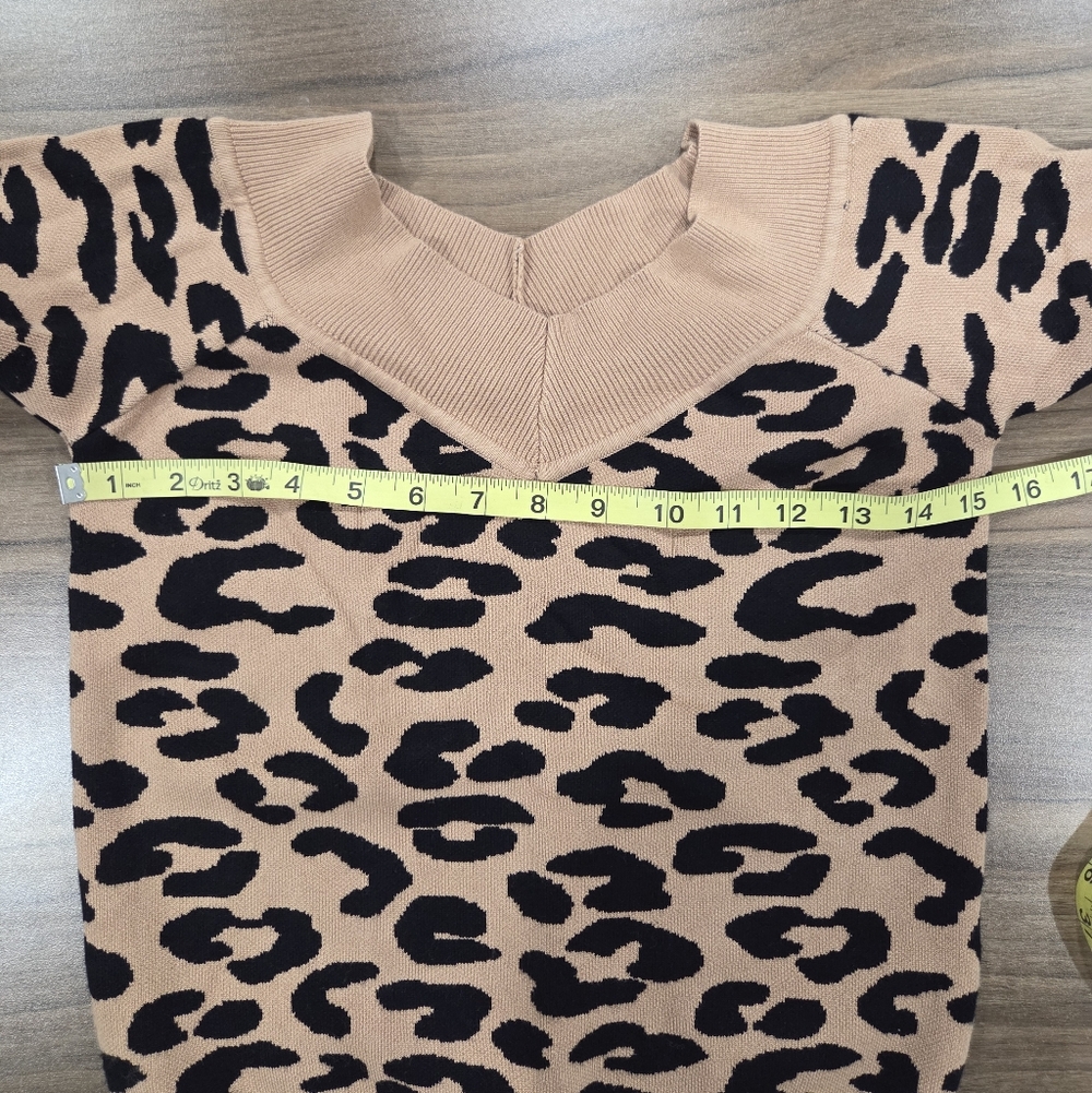 Guess Black and Tan Off Shoulders Leapord Print Sweater Size S - Picture 5 of 9